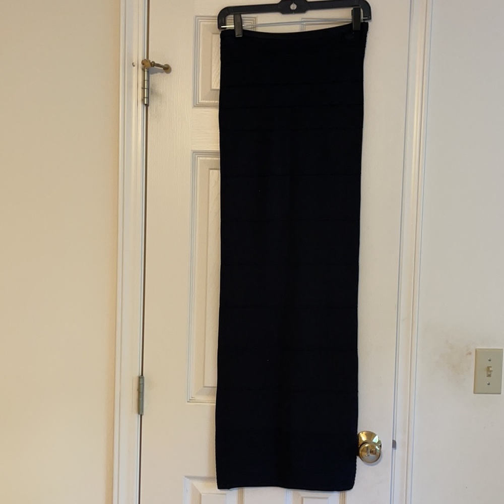 Brand: Guess by Marciano Color: Black Size: XS